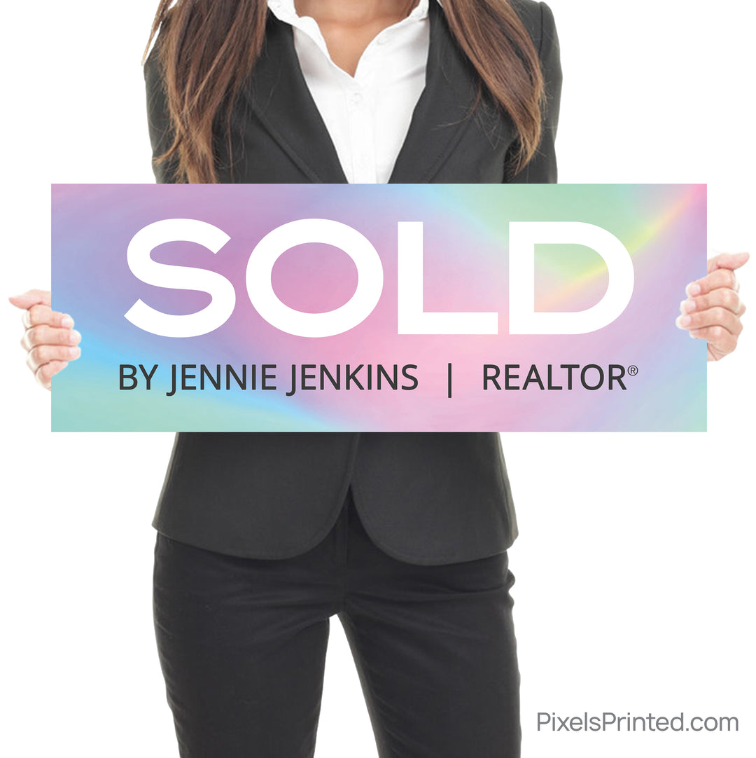 realtor closing photo sign with homeowners | sold by realtor sign